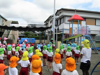 国旗掲揚 (1).JPG