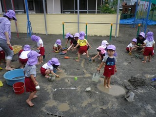 泥遊び1.JPG